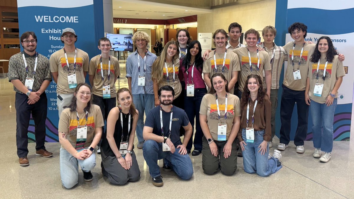 Trinity_U's tweet image. Trinity Geosciences showed up big at GSA Connects 2025, the annual conference of the Geological Society of America: 1 student talk, 9 posters, 5 faculty presentations, and 10 co-authored contributions. This is undergraduate excellence.

🔗 trinity.pulse.ly/irgec4rhah