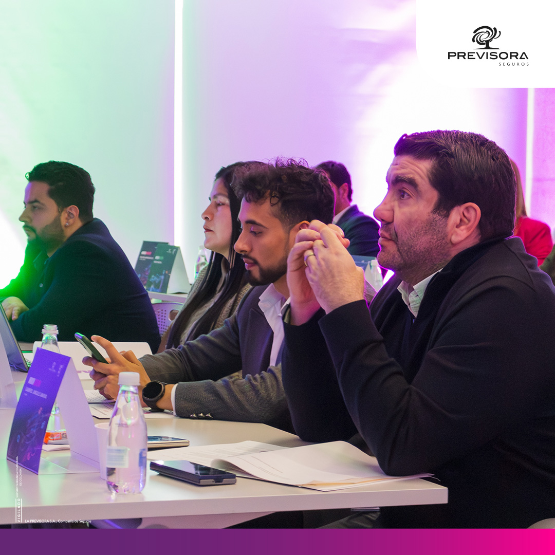 SomosPrevisora's tweet image. En esta segunda edición conocimos 15 proyectos creados por diferentes áreas internas, clasificados en categorías que impulsan la eficiencia, la colaboración y la visión de futuro.