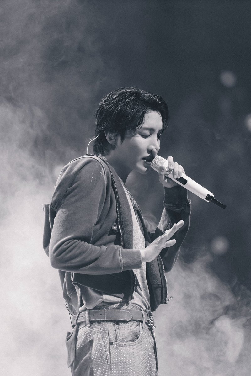 hobi_lover_1004's tweet image. I vote #jhope for #POPGOLDENAWARDS2025