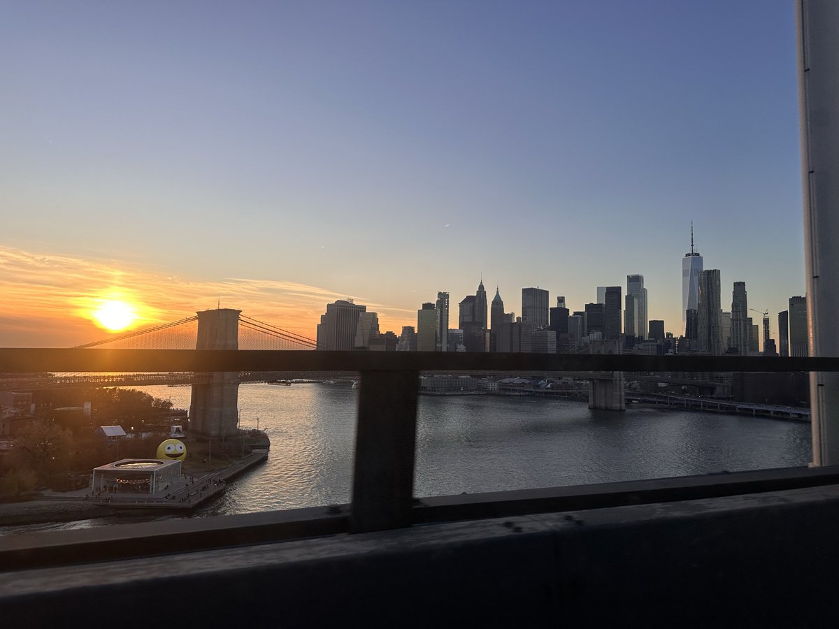 yeaaherewego's tweet image. From some bridge in NY