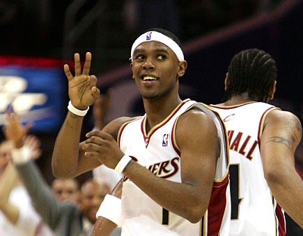 tizzowe's tweet photo. @Hoopss Boobie Gibson https://t.co/mrGymMXNUs