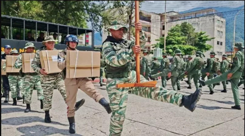 noticierovv's tweet image. #Política | FANB se despliega en todo el país para resguardar proceso electoral popular del 23 de noviembre

Amplía la información aquí: noticiasvenevision.com/noticias/polit…

#NoticiasVenevision #20Nov