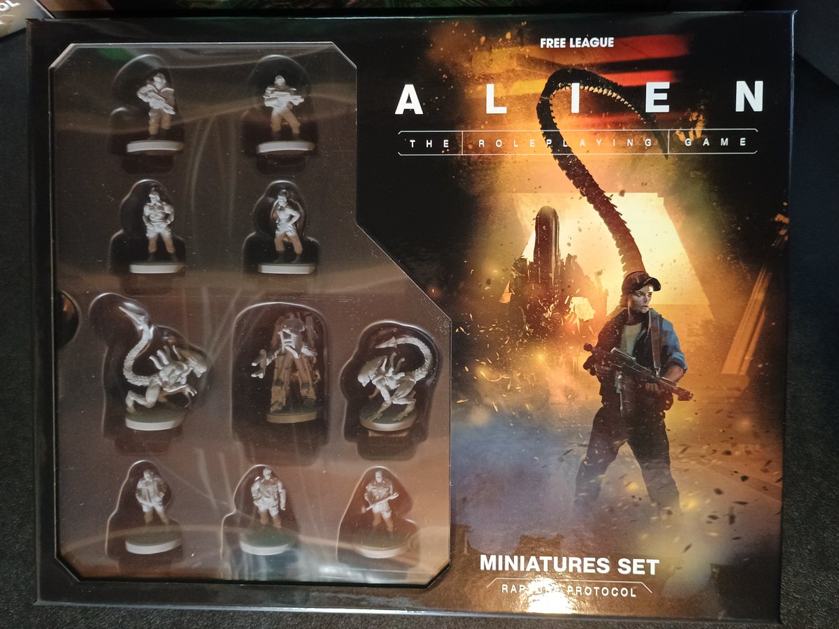 LucklessLovelck's tweet image. Got a TERRIFYING package from @FreeLeaguePub  Welcome to the Alien Role Playing Game Evolved! Time to start reading so I can run some games. Interested in watching?