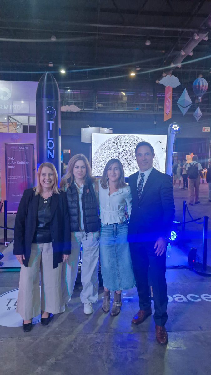 En Regulation Day, espacio de discusión entre el sector público y privado sobre el futuro de la tecnología.
Argentina se convierte en un faro tecnológico a nivel mundial.

Junto a las diputadas  <a href="/lilialemoine/">Lilia Lemoine 🍋</a>,  <a href="/MidCecilia/">María Cecilia Ibañez</a> y Antonio Montesinos.

 <a href="/EFDevcon/">Devconnect ARG - the first Ethereum World’s Fair</a> <a href="/crecimientoar/">Crecimiento 🌞</a> <a href="/JMilei/">Javier Milei</a>