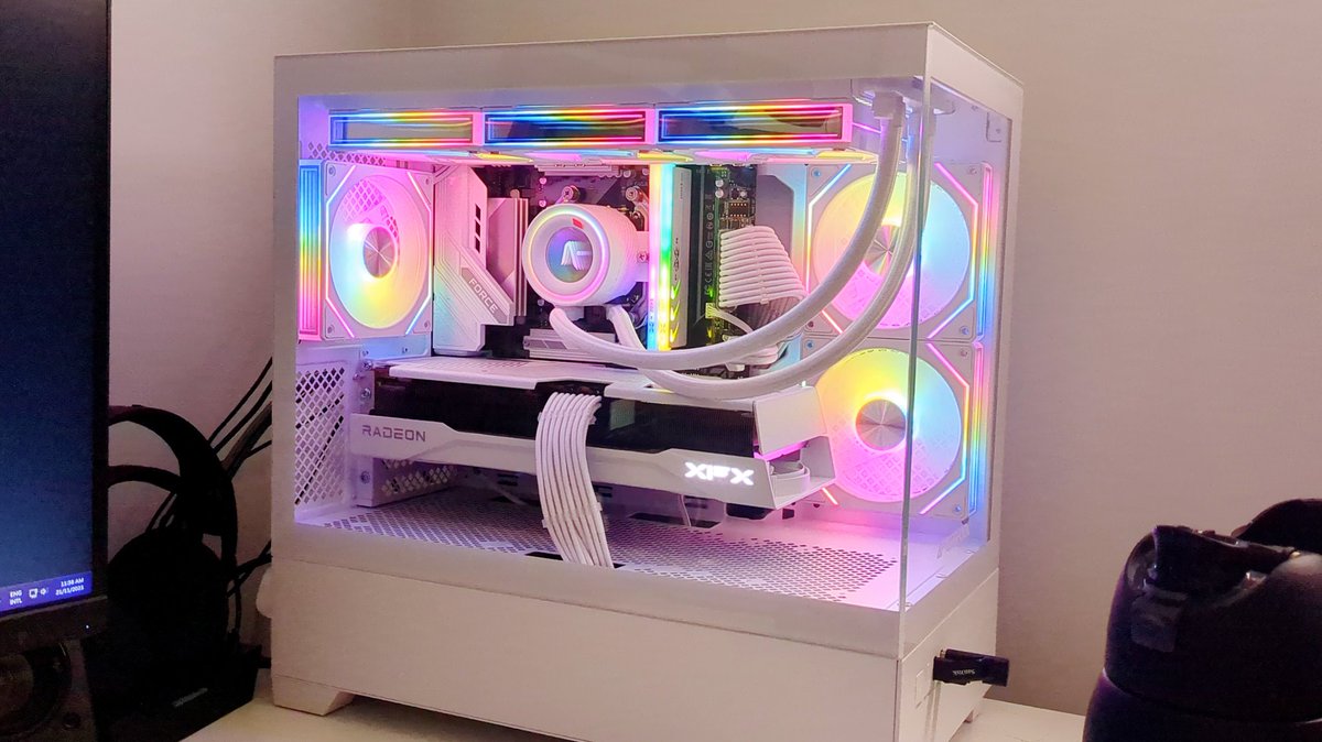 Alix Hawkes 🔪 tweet media