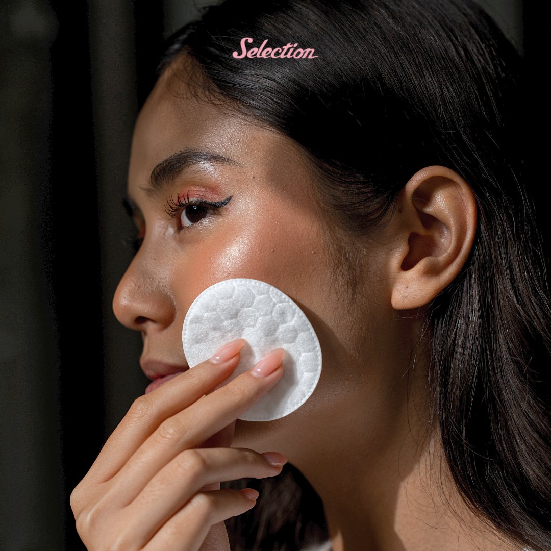 Glowing pas makeup? Harus dong! Glowing tanpa makeup? WAJIB!

Kapas Selection Round Embossed bisa bantu kamu glowing after bersihin makeup. Glowing bersih sempurna ✨