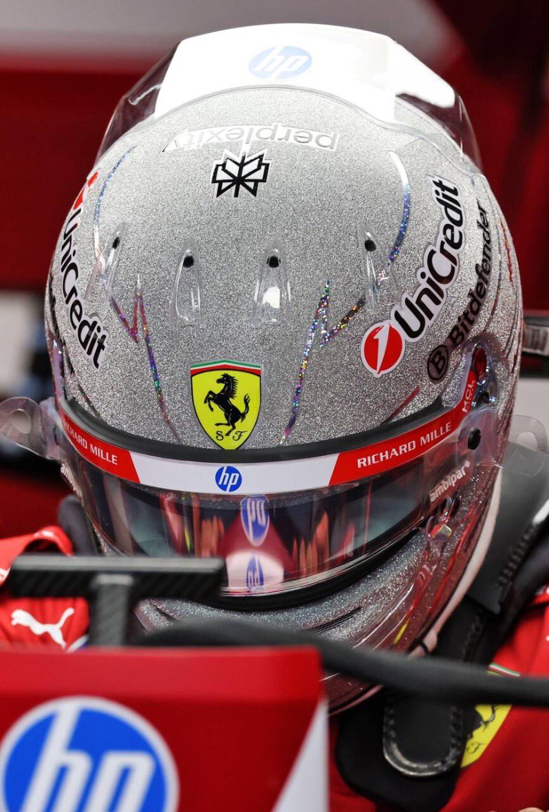 sin ⁴⁴ tweet media