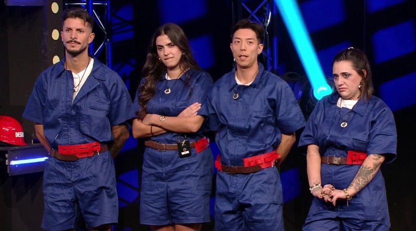 Y así se juega en GH y se gana uno al público, exponiendose sin dudar para salvar a los que quieres. 

Que orgullo de team 👏👏👏👏👏👏

#GHGala3