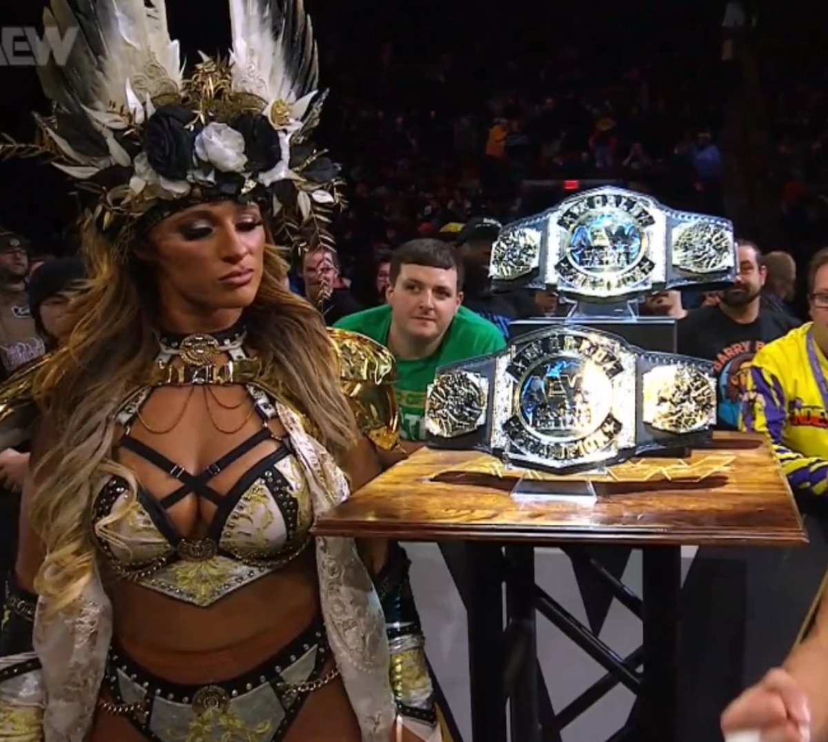 mercedesbnkss's tweet image. she should be booked like Gunther like this is just not someone you keep a belt off of.