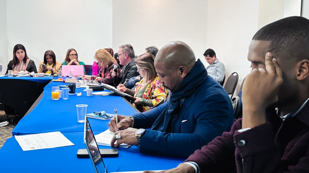 ViceColombia's tweet photo. La Vicepresidencia participó en la XI Comisión de Seguimiento a los Acuerdos del Paro Cívico de Buenaventura, avanzando en su labor de coordinación interinstitucional e intersectorial para garantizar el cumplimiento de los compromisos adquiridos con las comunidades. https://t.co/fBfdMTz7v3