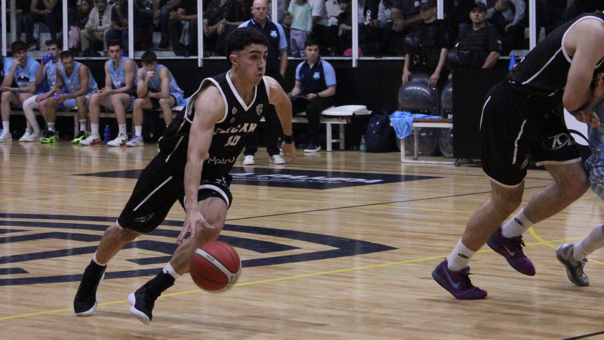 basquet_pfc's tweet image. Final del 1⃣ cuarto

#Pico 23-16 Centenario

#DalePico ⚫️⚪️⚫️
#LaLigaArgentina