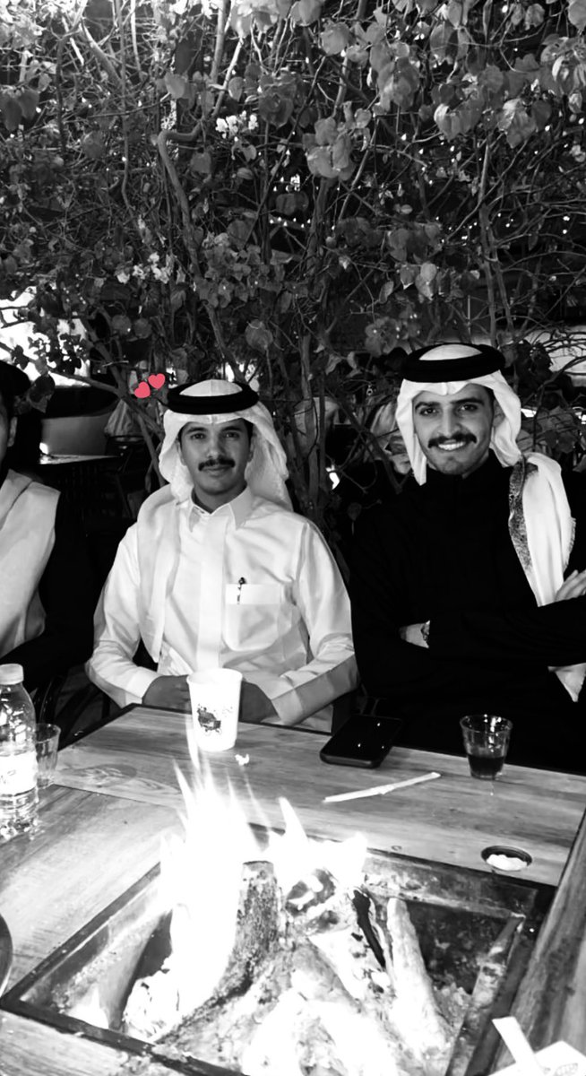 R__xi1's tweet image. الصوره حلوووه🥺
#دخيل_الله_الحارثي