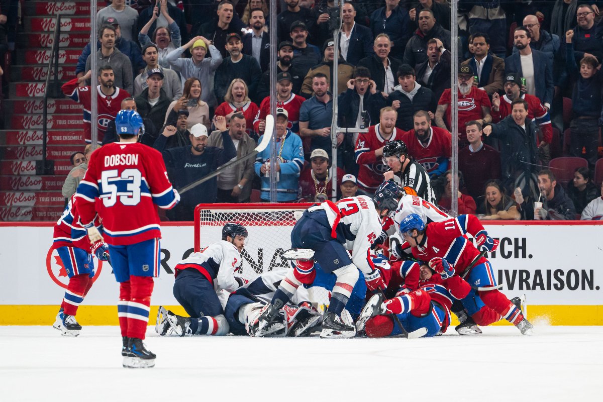 CanadiensMTL's tweet image. Quelque part là-dedans, la rondelle a traversé la ligne

Would you believe us if we told you the result of this play was a goal?

#GoHabsGo