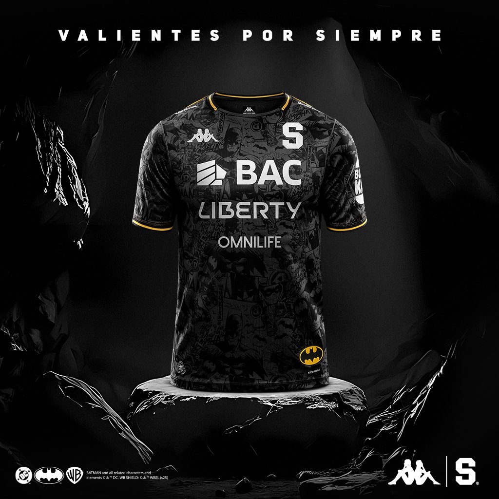 SaprissaOficial's tweet image. Desde San Juan del Murciélago, para el resto del planeta: VALIENTES POR SIEMPRE 🦇

La primera camiseta oficial del mundo, inspirada 100% en El Caballero de la Noche, disponible este viernes en tiendas oficiales y saprissa.com

📲 Más detalles aquí:…