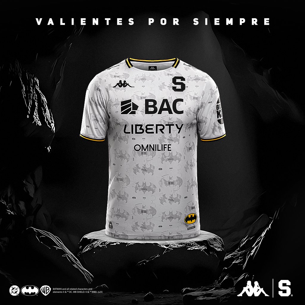 SaprissaOficial's tweet image. Desde San Juan del Murciélago, para el resto del planeta: VALIENTES POR SIEMPRE 🦇

La primera camiseta oficial del mundo, inspirada 100% en El Caballero de la Noche, disponible este viernes en tiendas oficiales y saprissa.com

📲 Más detalles aquí:…