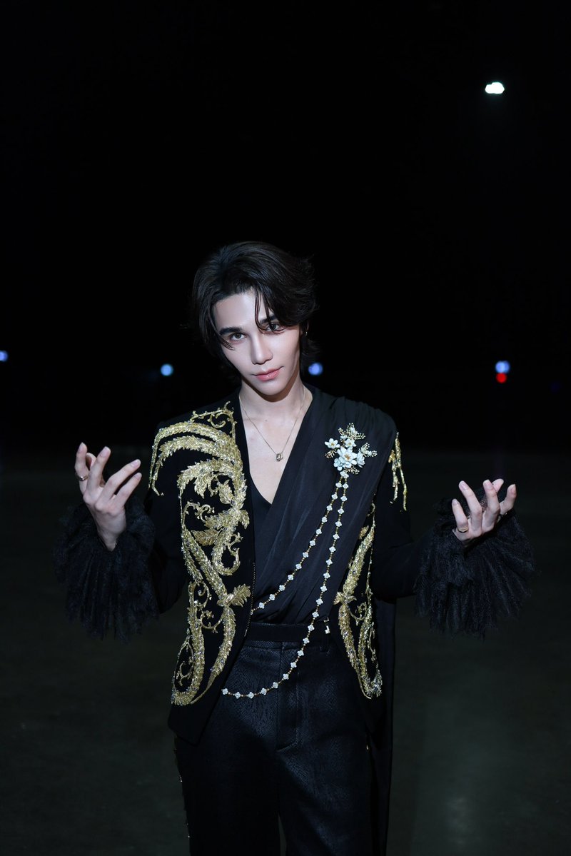 Hello Universe 

#MissUniverseXJeffSatur
#MissUniverse
#The74thMissUniverse
#JeffSatur