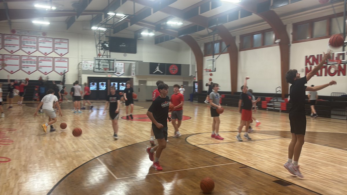 🚨Sports Drink Scrimmage this Saturday🚨

Admission to get in is just bringing a sports drink to help support the program throughout the year.

Tip-off at 11:00 AM… see you there‼️