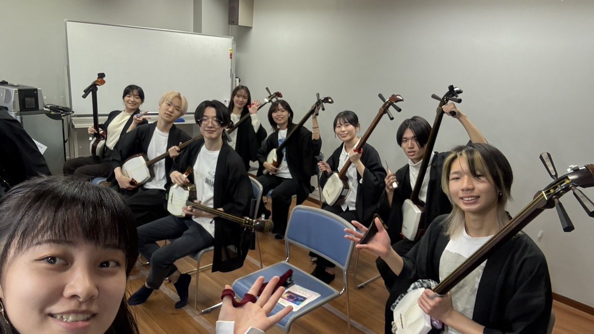 11/16に新宿区立山吹町地域交流館にて演奏させていただきました！

演奏依頼デビューの27代も沢山いましたが、とてもあたたかい方々に迎えていただき、皆で楽しく演奏することができました‼︎
ありがとうございました‼︎