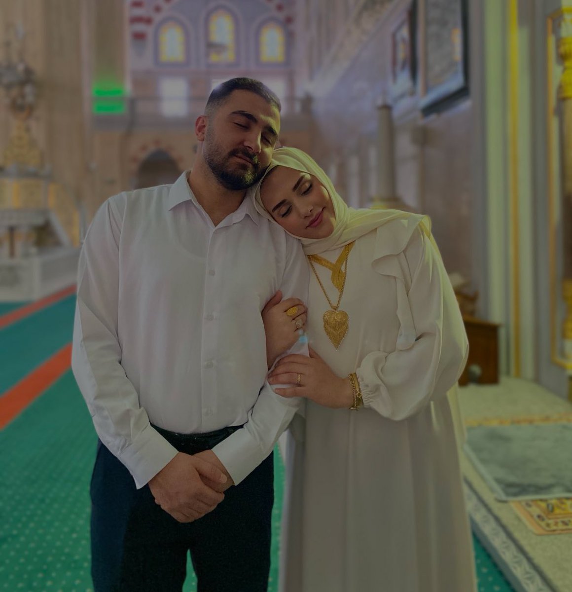 Allah nasip edecekse.dağı düz eder;denizi yol eyler,getirir kaderine bahar eder.