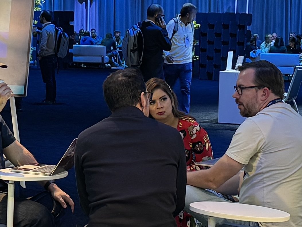 ⁦<a href="/donasarkar/">Dona Sarkar</a>⁩ #msignite
