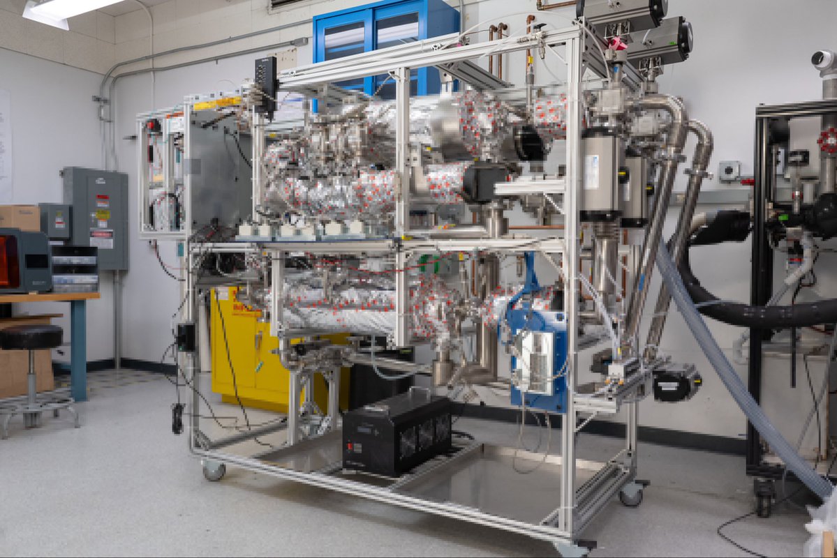 lispmeister's tweet image. This would actually be the ideal place to test a life support and air revitalization system at scale.
