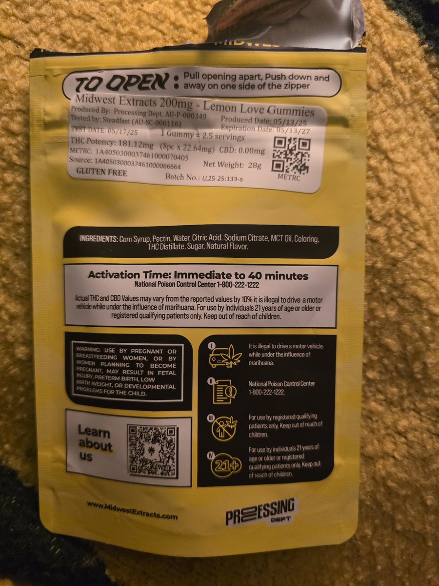 crazydave034's tweet image. I took two, 25mg gummies, about 45 minutes ago and I am feeling fantastic! #StonerFam #thc #420twt