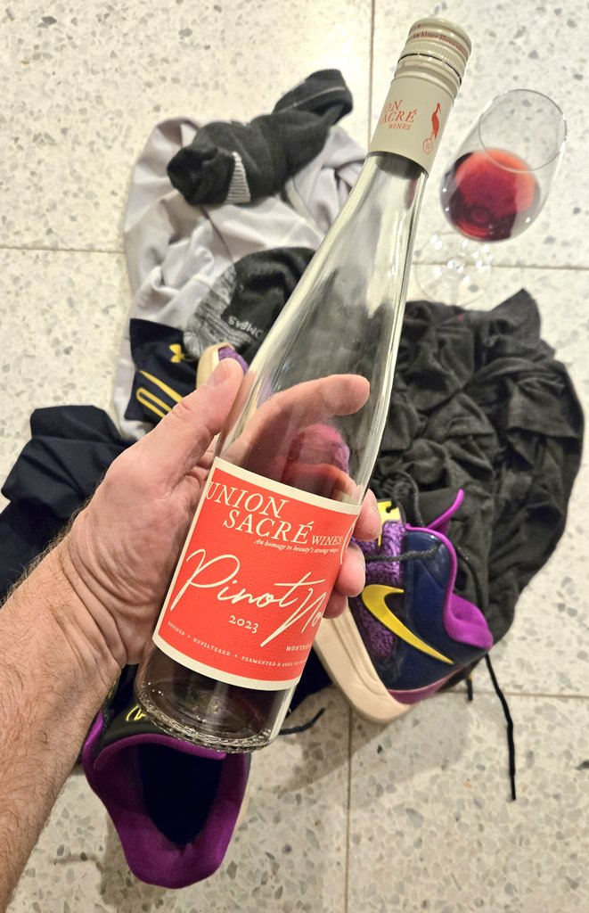 grapesunwrapped's tweet photo. Post-basketball pain reliever. The winery name makes sense because I have a sacred union with #basketball. #wine #stillatit https://t.co/kyCa6hnYvU