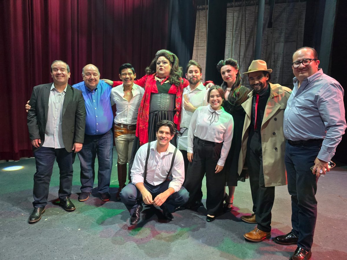 "Las Crónicas del Diablo"
Excelente crónica la de anoche muy divertida!
No pierdan la oportunidad de verla
<a href="/cafloresva/">Carlos Flores</a> <a href="/OscarBlancoCdmx/">Crónicas de la Ciudad Perdida Oscar Blanco CDMX</a> <a href="/LasCdelDiablo/">Las Crónicas del Diablo Mx</a> <a href="/DoraisaGonzlez/">Dora Isa González</a>