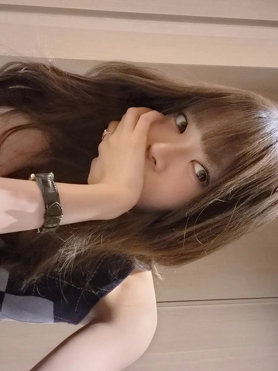 LESSERAFIMBR's tweet image. EUNCHAE via Instagram.

“🫠”

#LE_SSERAFIM #르세라핌