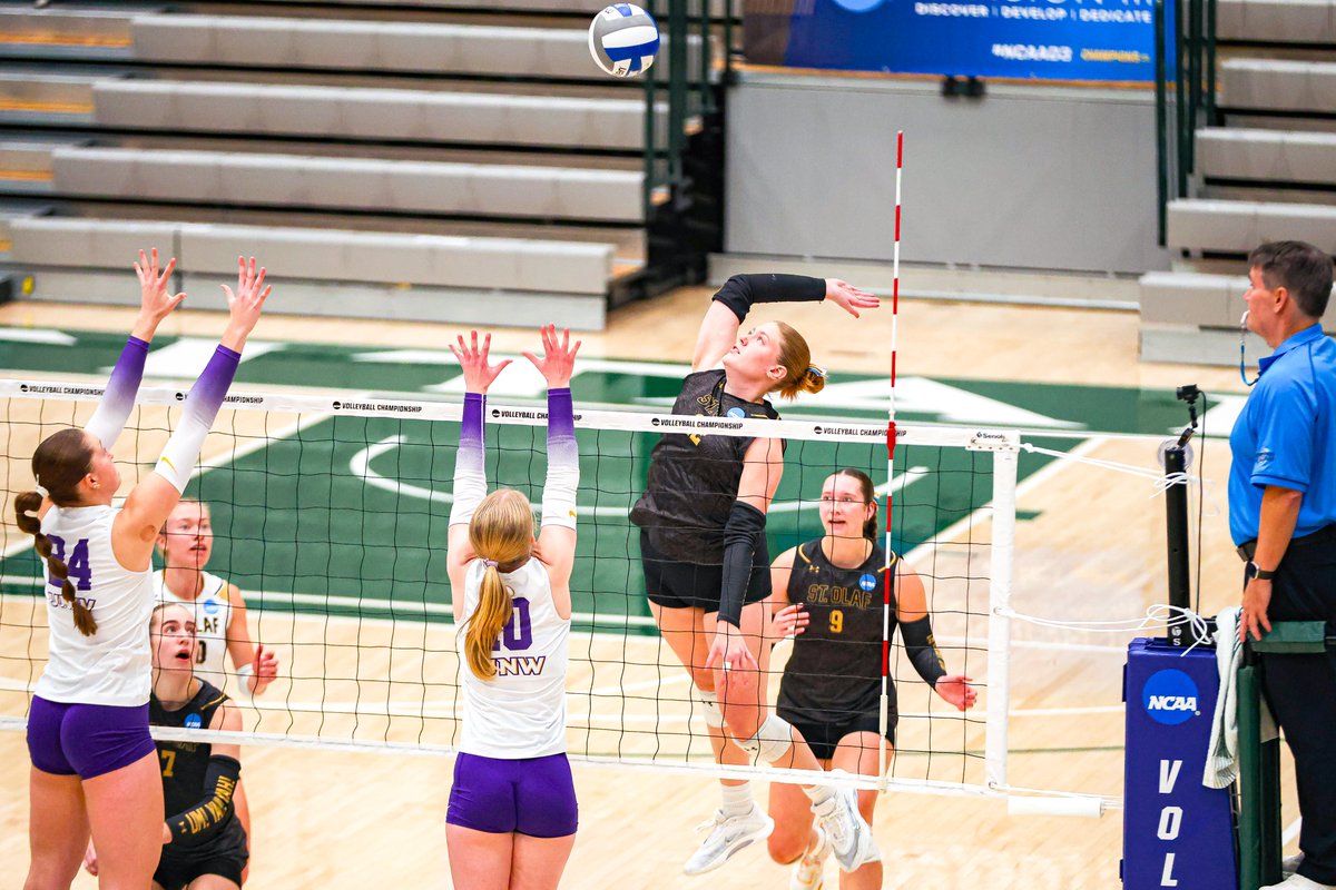 St. Olaf Athletics tweet media