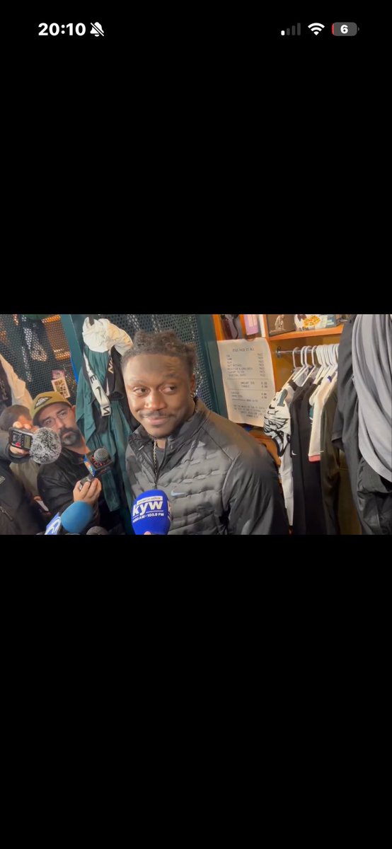 SdotKimble's tweet image. Me at the Thanksgiving table when my father in law asked if I’m fried