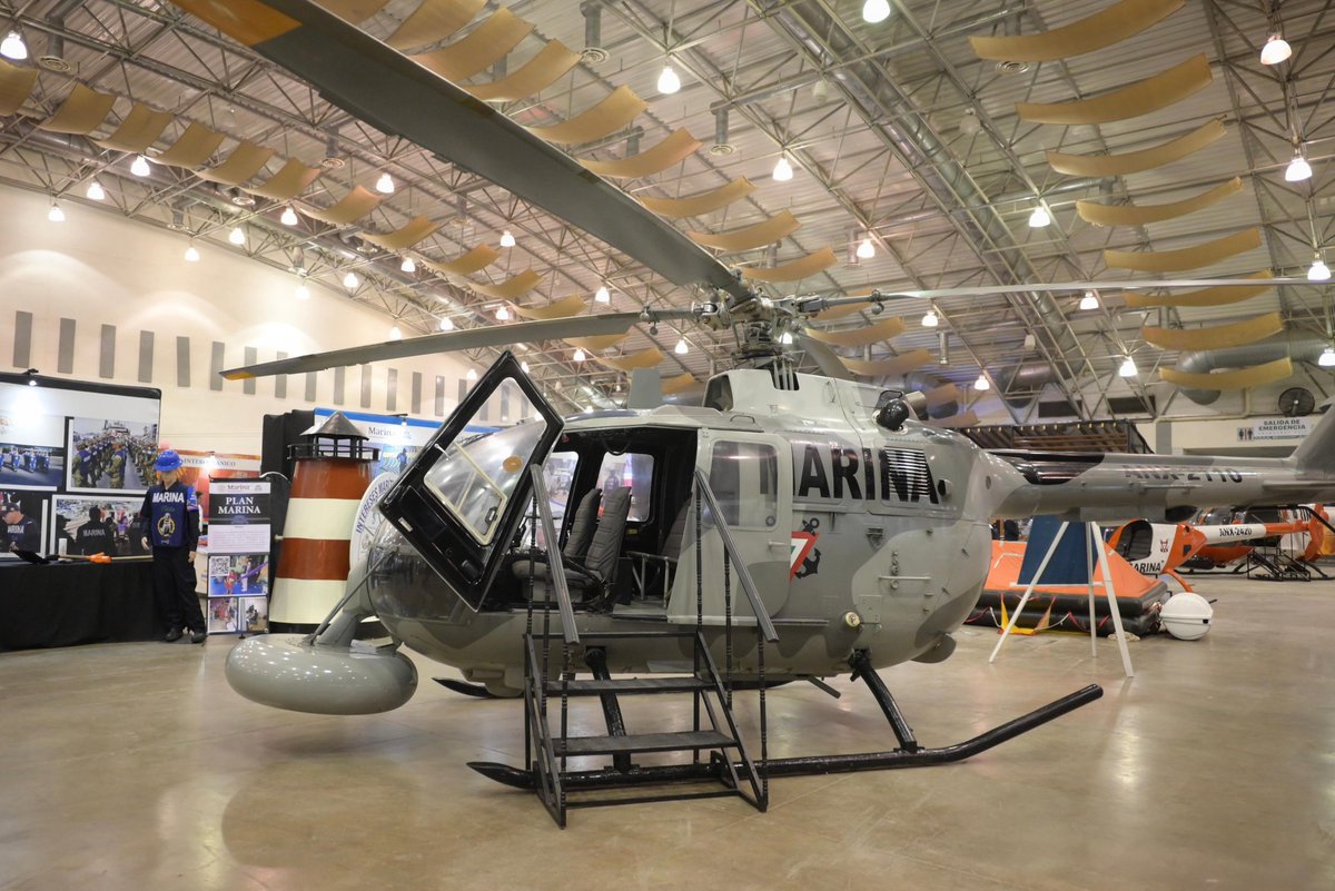 PoliticaalDia's tweet image. (VIDEO) Esta es su casa, Gobernadora agradece a la Marina por su apoyo a Veracruz ante la contingencia
EXPOMAR exhibe proyectos, innovaciones tecnológicas, maquetas, embarcaciones, unidades aéreas y terrestres @rocionahle @GobiernoVer #VeracruzEstáDeModa 
politicaaldia.com/movil/resumen.…