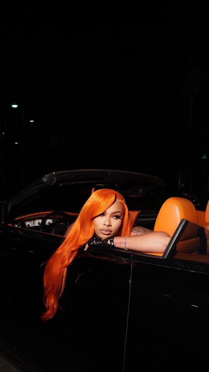 therealmjae_'s tweet photo. Call me when you need some loveee .. 🧡 https://t.co/72UL6yuQqY