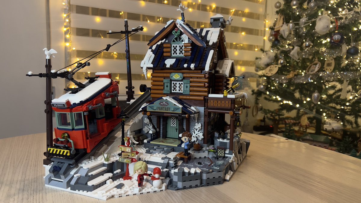 eduarditosims01's tweet image. Mirad que fantasía me han enviado los amigos de #pantasy! ¿Los muñecos me recuerdan a los #PinyPon de mi infancia! Lo veremos en el canal de Playmobil 😍