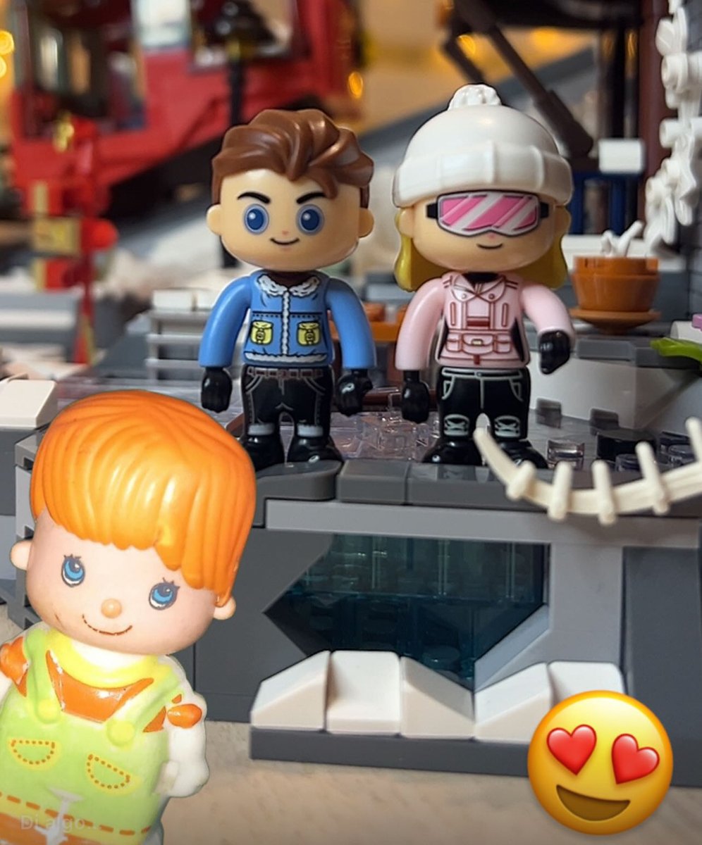 eduarditosims01's tweet image. Mirad que fantasía me han enviado los amigos de #pantasy! ¿Los muñecos me recuerdan a los #PinyPon de mi infancia! Lo veremos en el canal de Playmobil 😍