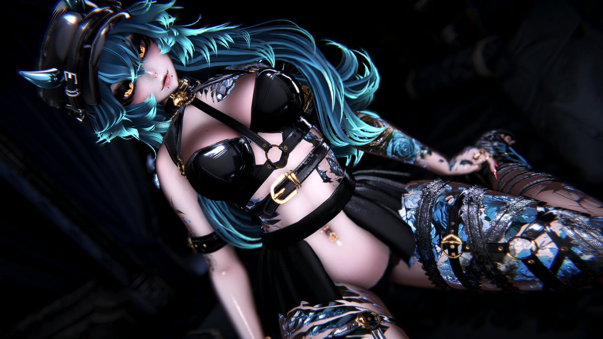 I can be your sweetest dream or your worst nightmare 🫦
__________

Reina by <a href="/MochikoVRC/">Mochiko</a> coming 11/25! 🤍