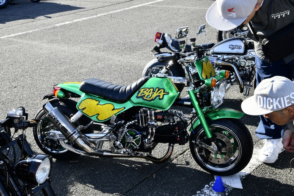 Enjoy4Mini's tweet photo. モンキーBAJAも、DOHC、10インチで武装！！ https://t.co/69O5zvF0KF