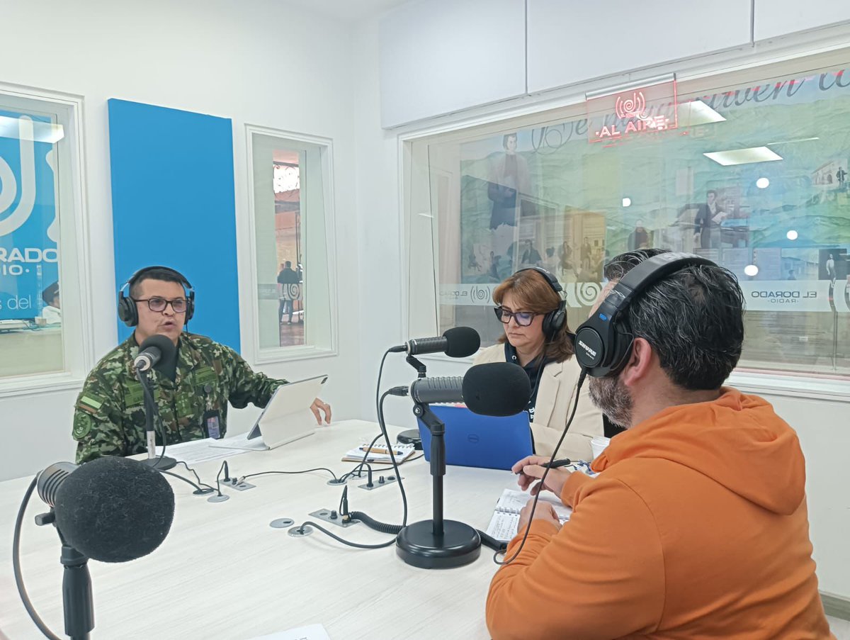 El Coronel José Ferley Garzón Gutiérrez, coordinador del Grupo de Atención Humanitaria al Desmovilizado y Apoyo al Sometimiento Individual a la Justicia (GAHD–ASIJ) de <a href="/mindefensa/">Mindefensa</a>, participó en el programa Su Ejército en Cundinamarca de la #Brigada13, transmitido por