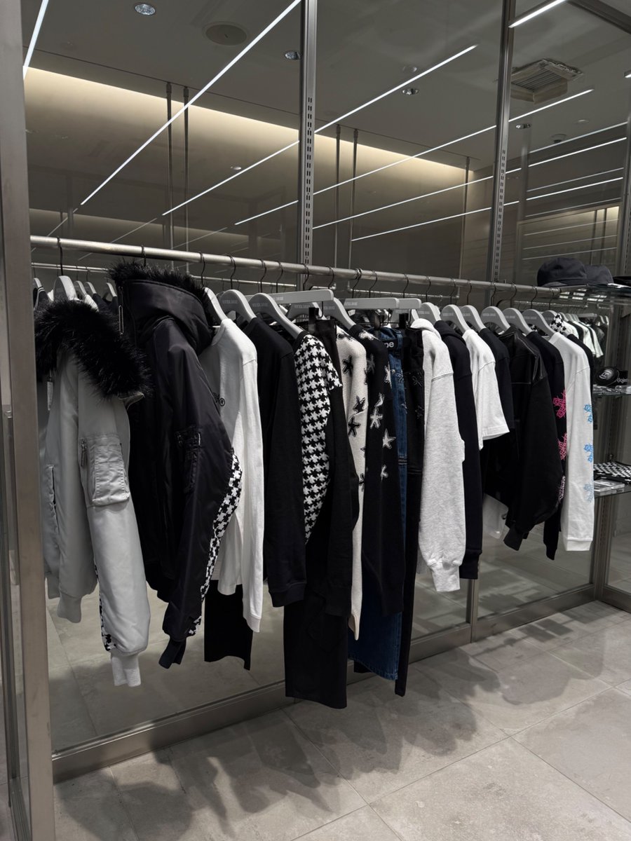 vertical_garage's tweet image. VERTICAL GARAGE NAKAMEGURO OPEN🏁

店舗では、本日から*p(R)ojectR®の新規アイテムを展開しております🔥
この機会に是非お寄りください👊🏻

【OPEN】12:00-19:00
【TEL】03-6416-0918
【ADDRESS】
〒153-0051 東京都目黒区上目黒1丁目15-11

@therampagefext 
@projectr___ 
#THERAMPAGE 
#pRojectR