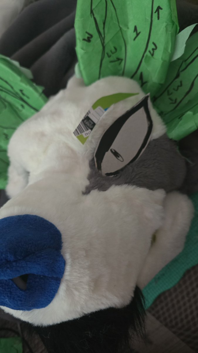 ArtzGraphite's tweet image. More progress soon, this creature is still up for grabs!!! I&apos;ll happily create a full body custom ref sheet upon purchase!!