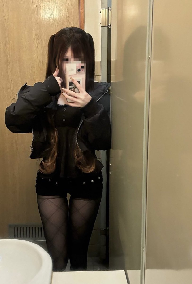 gamyu__'s tweet photo. 🖤🤍 https://t.co/gjSRGh48Oz