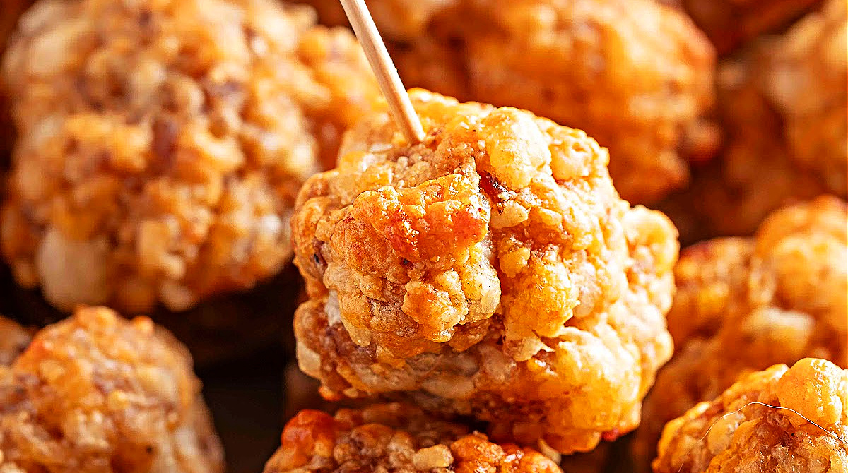 Sausage Balls shouldn't have this kind of power and yet here we are. #NoblePig Recipe: noblepig.com/sausage-balls/