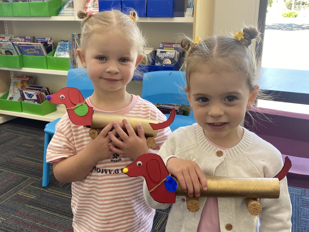MacquarieRegLib's tweet image. Look at these animals! 🐾

Wellington Library had a WOOFderful crafting sausage dogs and unicorns at a recent storytime. 

Come along to Wellington&apos;s next storytime on Wednesday at 11 am.