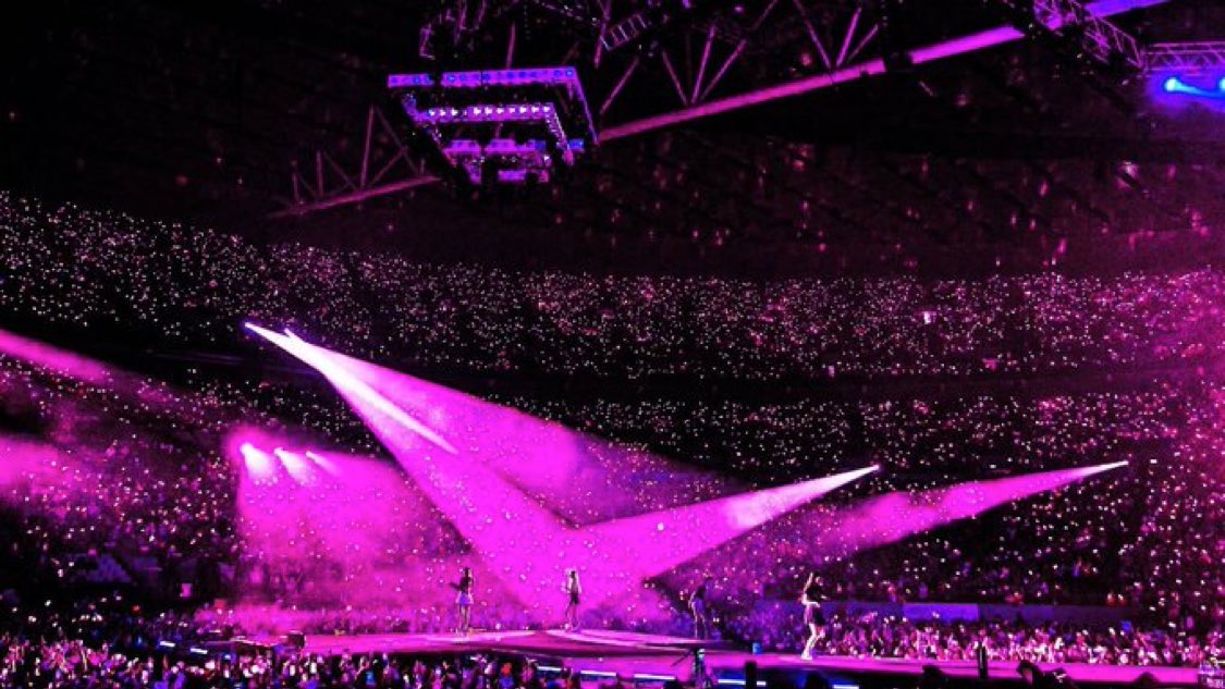 BLACKPINKGLOBAL's tweet image. BLACKPINK will resume the DEADLINE Stadium Tour with DOUBLE SOLD-OUT shows at the Philippine Arena on Nov 22–23.

📍 This marks the biggest tour by the most successful touring act in Philippine history. 

#DEADLINE_IN_BULACAN