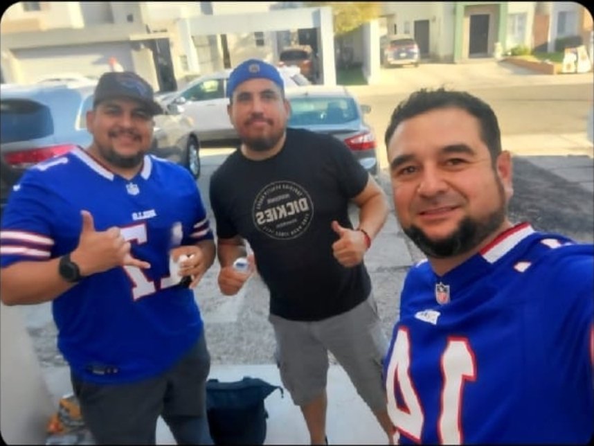 IvanH1360641's tweet photo. Go bills !!!#FOXImpactoNFL https://t.co/Pb8LRtYXPe