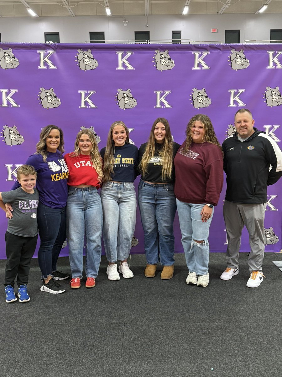 KHS Softball tweet media