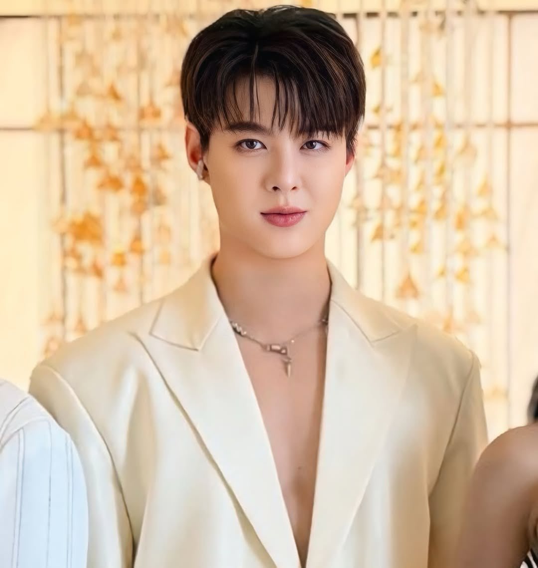 Saint Suppapong ❤️

#Saint_sup #MingEr
#เซ้นต์ศุภพงษ์
