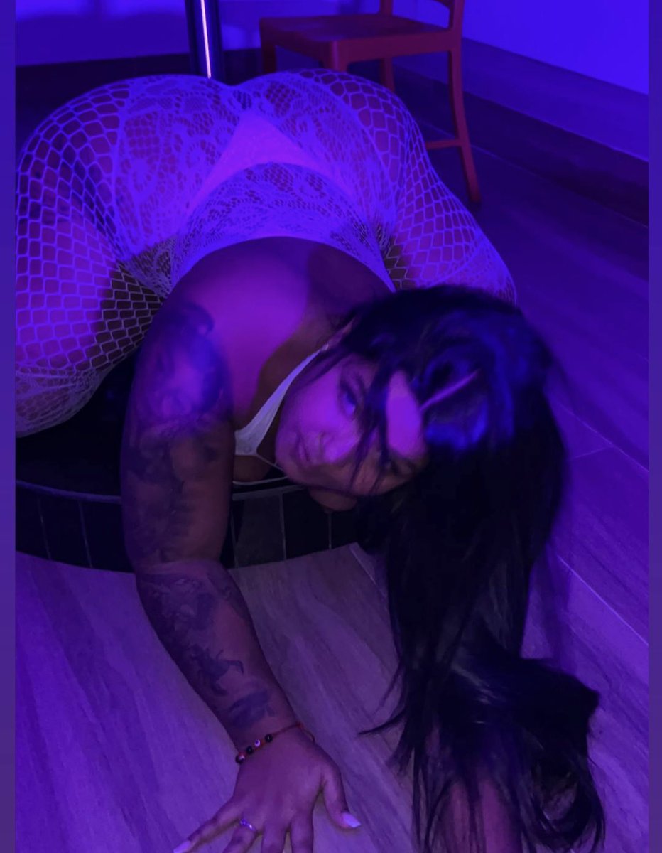 Angieacoss18 tweet media