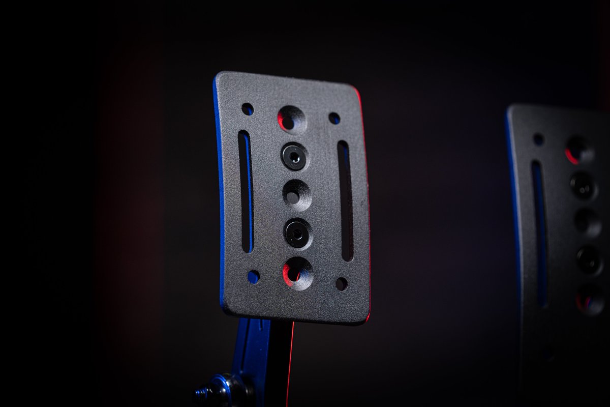 TangWendy1212's tweet photo. CAMMUS LC100 Pedals: Brake sensor upgraded from 100KG → 200KG
Now you get supercar-level brake feel—heavy, responsive, and 100% realistic. Game-changer for track sims.#LC100 #SimRacing #BrakeUpgrade https://t.co/zOlJ6NovNC