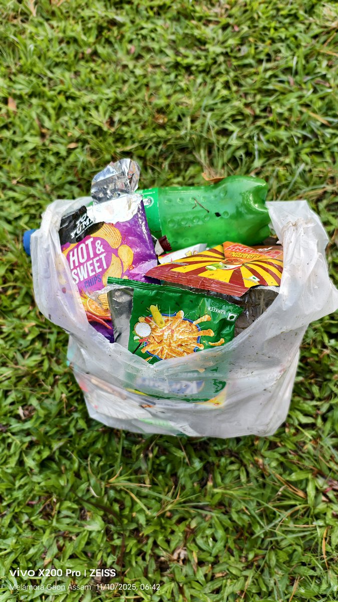 bitupon88900972's tweet photo. Good Morning 
#destinationkhumtai #cleankhumtai #cleanmelamora #SwachhaaHiSeva #plogging #avoidplastic #SwachhBharat @Mrinal_MLA @himantabiswa @CMOfficeAssam @narendramodi @PMOIndia @NANDANPRATIM @Pijush_hazarika @PmargheritaBJP @KamakhyaTasa @manabdeka @borgohainSBG https://t.co/2jq0I9By2s